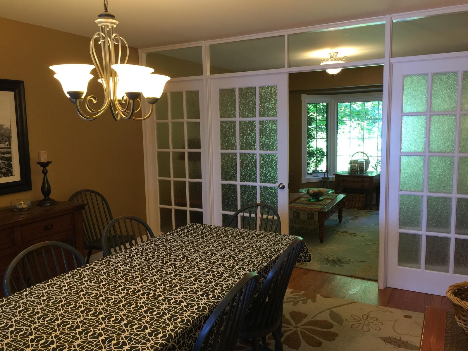 Dining room looking toward the private den.